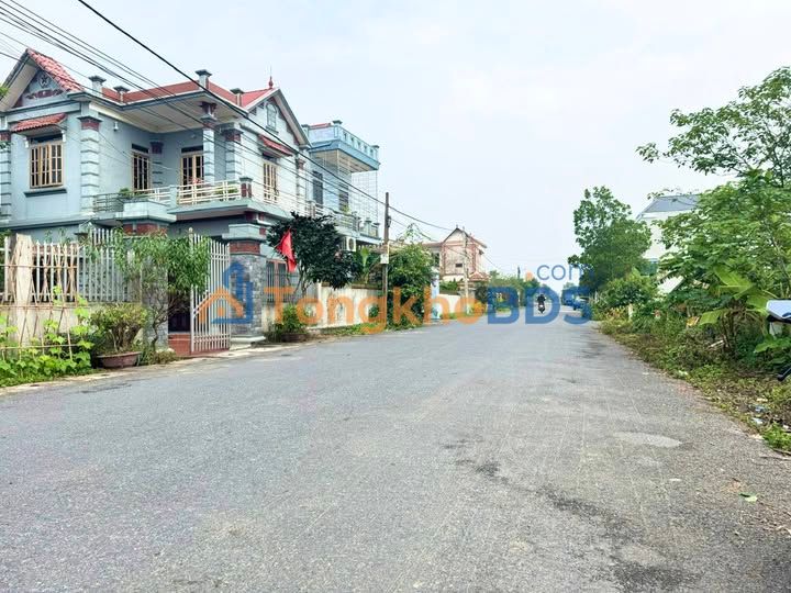 Nhà Liền Kề Kinh Doanh Mặt Tiền 5m - Trục Chính Tây Sơn, Kiến Xương, Thái Bình - 100m² - 1.1 Tỷ