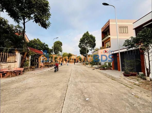 Đất Nền Bến Cát 130m² - Sổ Hồng Sẵn, Gần KCN, Giá 1.8 Tỷ