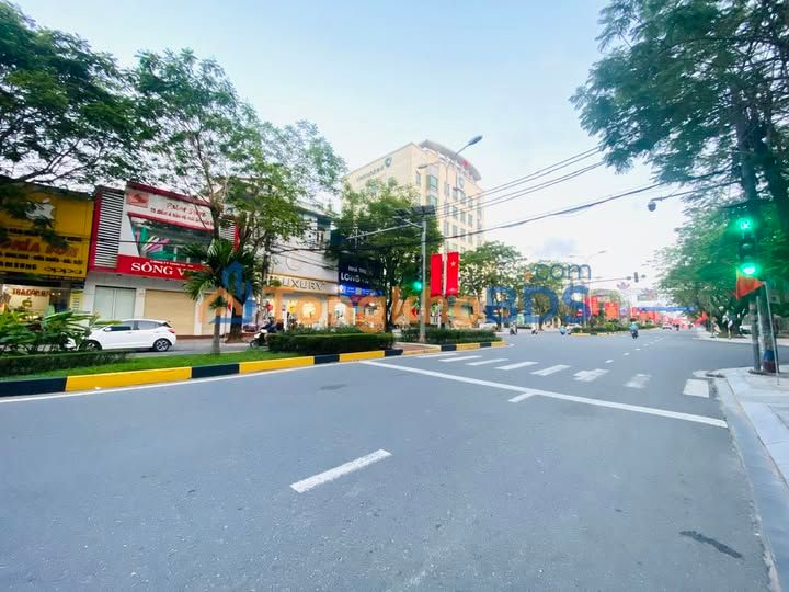 Nhà Mặt Tiền Hùng Vương - Đông Hà, Quảng Trị - 60.9m² - Kinh Doanh/Ở/Đầu Tư