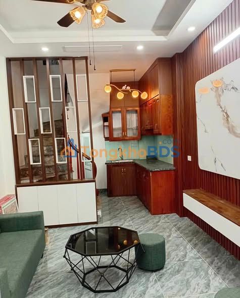 Nhà 33m² 5 tầng Dương Văn Bé, Hai Bà Trưng - Sổ riêng đẹp, giá 6.4 tỷ