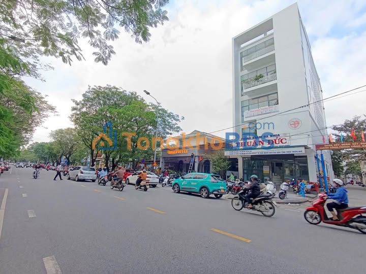 Mặt Tiền Nguyễn Huệ, Huế - Đất Vàng Kinh Doanh 109m², Giá 1x Tỷ