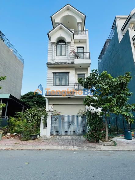 Nhà 4 Tầng Kinh Doanh Mặt Tiền 12m Phường Đông Hòa, Dĩ An - 93m², 8.2 Tỷ