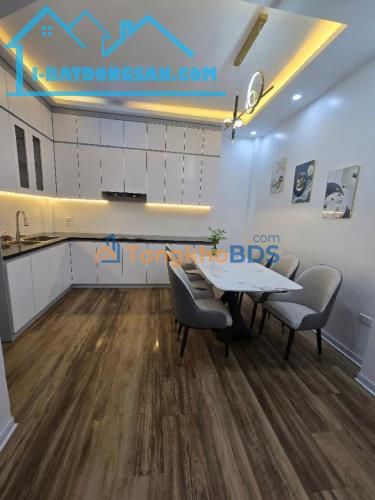 Nhà Phố Nguyễn Văn Trỗi, Thanh Xuân - 50m², 4 Tầng, Gần Ô Tô, Giá 7 Tỷ