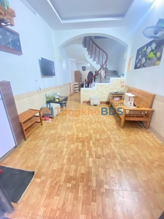 Nhà 30m² Lê Chân - 1.6 Tỷ - Ngõ Ô Tô Đỗ Cửa, Gần Aeon Mall