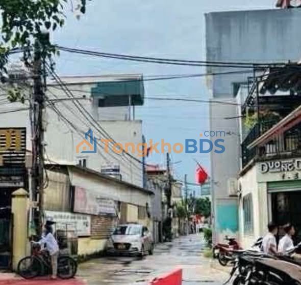 Nhà Cấp 4 Gia Thượng - Mê Linh 40.8m² Giá 2.8 Tỷ - Sổ Đỏ Sẵn Sàng