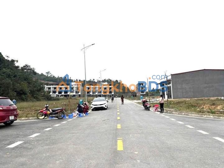 Đất Nền 2 Mặt Tiền DH16 & DH9, Cam Đường, Lào Cai - 131.5m² Giá Tốt