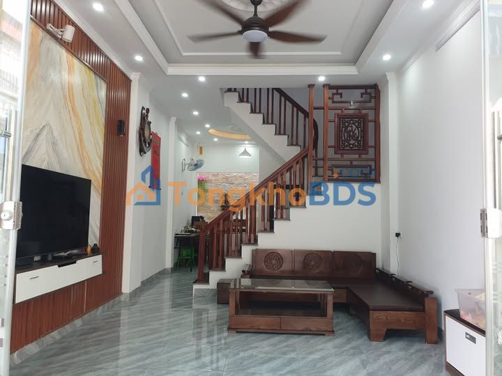 Nhà 3 Tầng Song Hào, Nam Định - 47m² Hướng Tây Nam, Giá 2.49 Tỷ