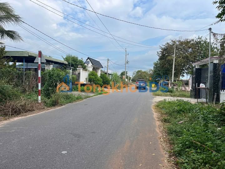 Đất nền 3313m² Mặt tiền nhựa Phú Mỹ - Sẵn sàng làm sân thể thao!