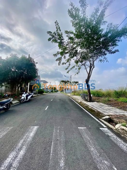 Đất Nền Đồng Xoài 250m² - Sổ Hồng Sẵn Sàng, Giá 1.7 Tỷ/Lô