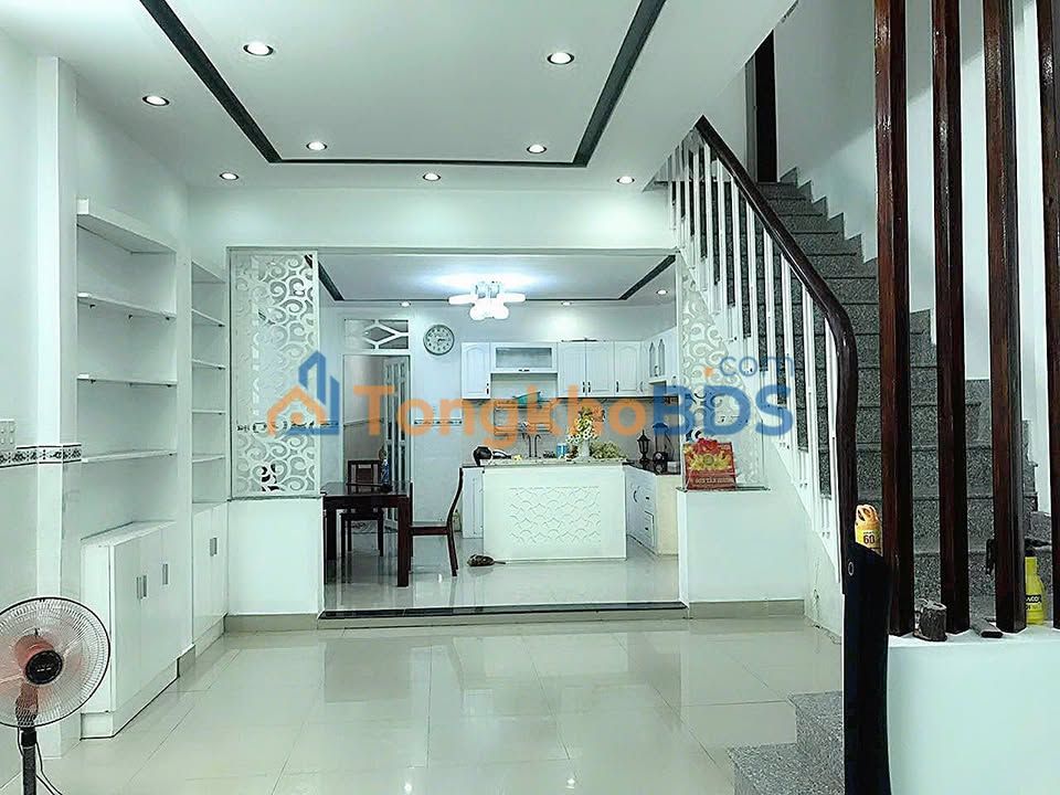 Nhà Chính Chủ 101.7m² Mặt Tiền Tân Phú - Gần Chợ, Kinh Doanh Sầm Uất