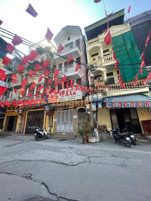 Nhà Phố Giáp Bát 103m² x 4 Tầng - Kinh Doanh Đắc Lộc - 27 Tỷ