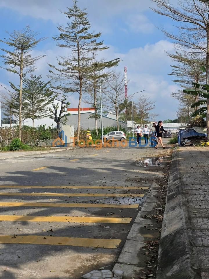 Bán Đất Nền Khu Đè Lót, Việt Trì - 100m², Mặt Tiền 5m, Giá 3.x Tỷ