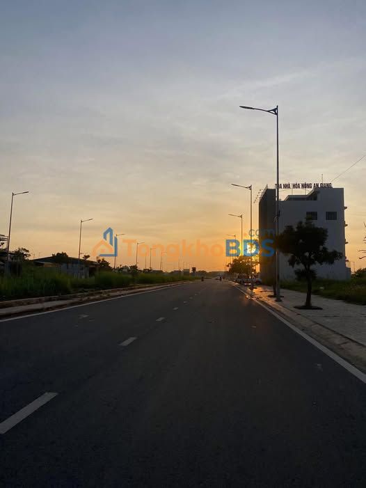 Cho thuê 2 nền liền kề 180m² Golden City, Long Xuyên - Kinh doanh đắc lợi