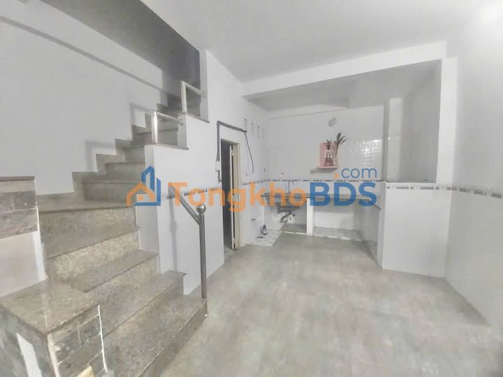 Cho thuê nhà nguyên căn 40m² đường 5D, Bình Tân - 4PN, Hẻm 3 Gác