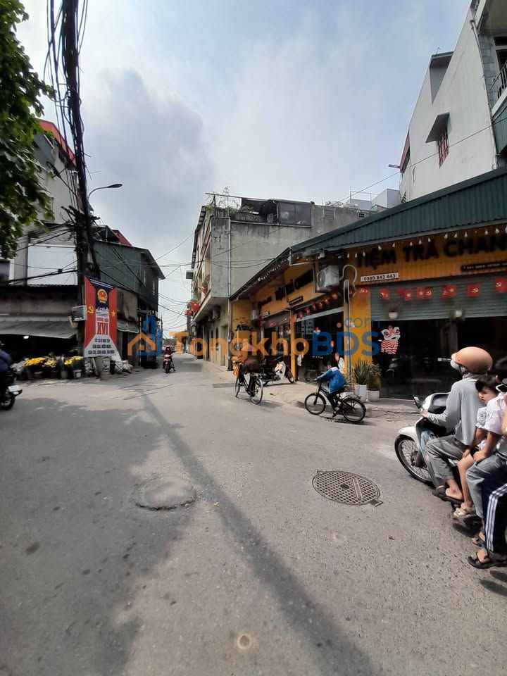 Bán Đất Tặng Nhà 4 Tầng Trung Tâm Thanh Trì - 50m² - Sổ Đỏ Chính Chủ