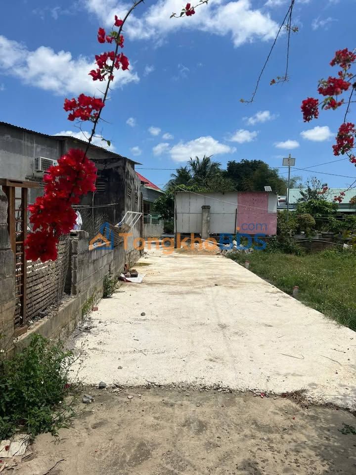 Nhà 334m² Đường Đồng Khởi, Diên Khánh - Giá 2.65 Tỷ, Chính Chủ