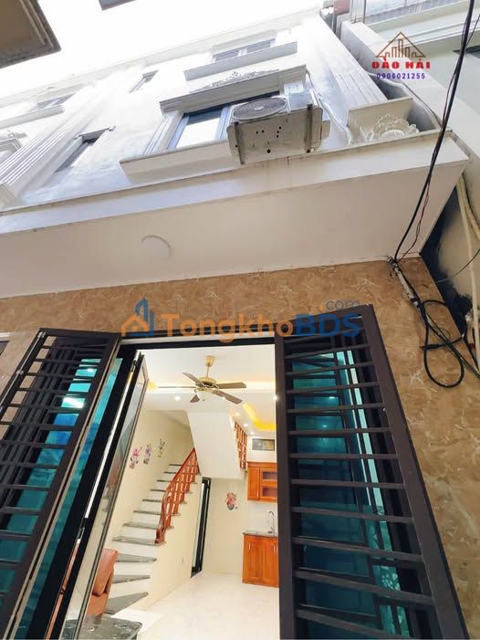 Nhà 3 Tầng Trần Lãm, TP. Thái Bình - 37m² Sổ Hồng, Giá 1.x Tỷ