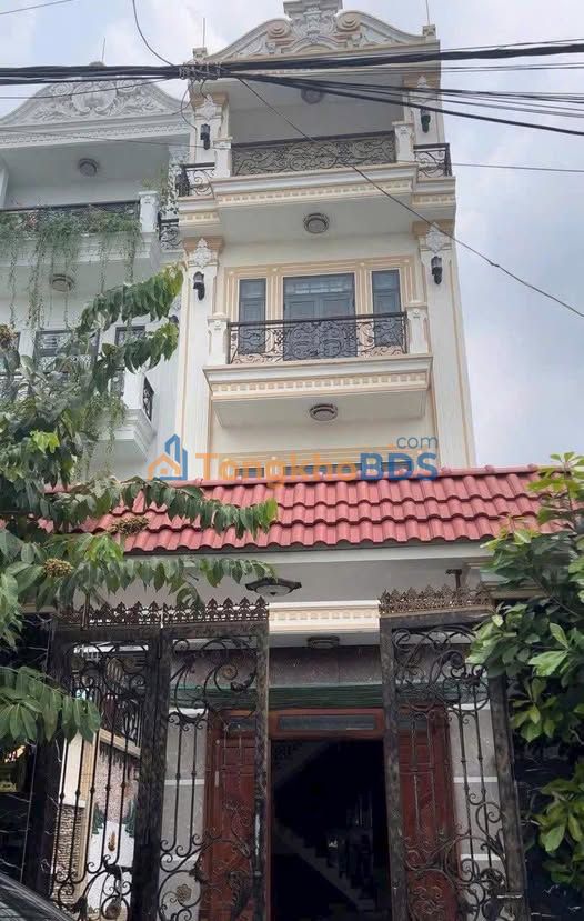 Nhà 4 Tầng Hóc Môn 120m² - Giá 7 Tỷ - Hẻm Xe Hơi