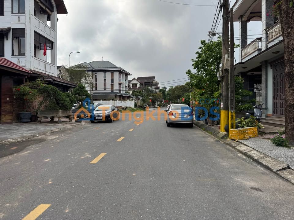 Nhà 319m² Mặt tiền Lê Ngọc Hân, Đông Hà - Giá 3.99 Tỷ