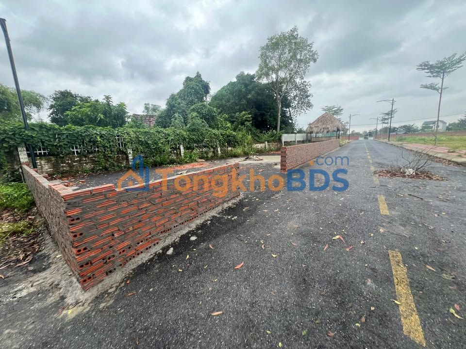 Đất Sóc Sơn 200m² Lô Góc Giá 900 Triệu - Sổ Đỏ 93 Sẵn Sàng