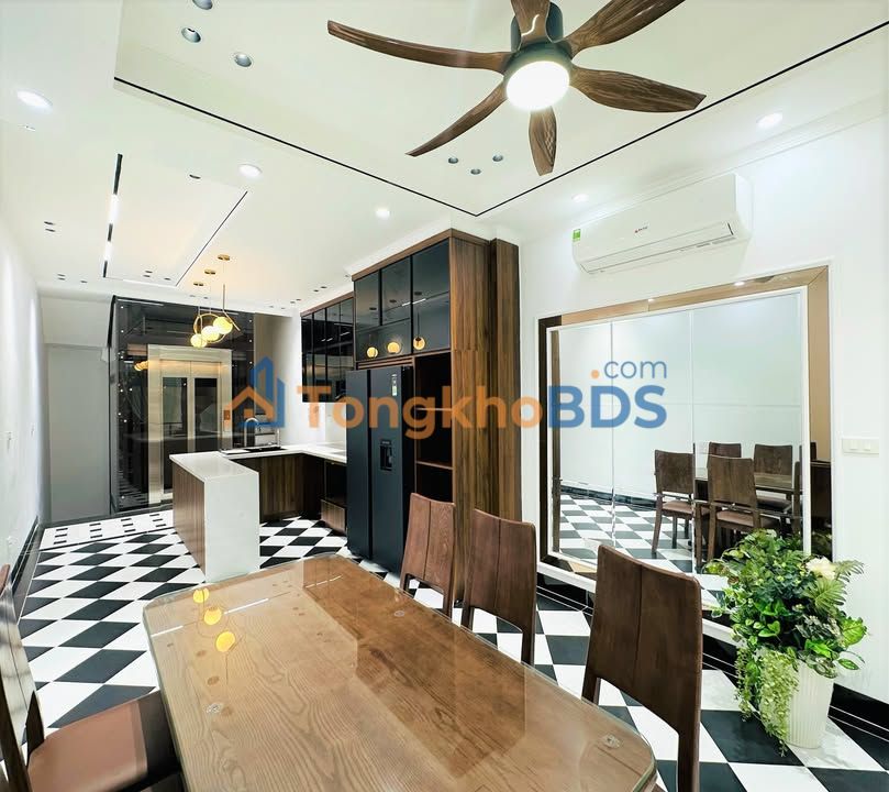 Nhà 6 Tầng Thang Máy Ngọc Khánh, Ba Đình - 55m² Full Nội Thất, Giá 15.9 Tỷ