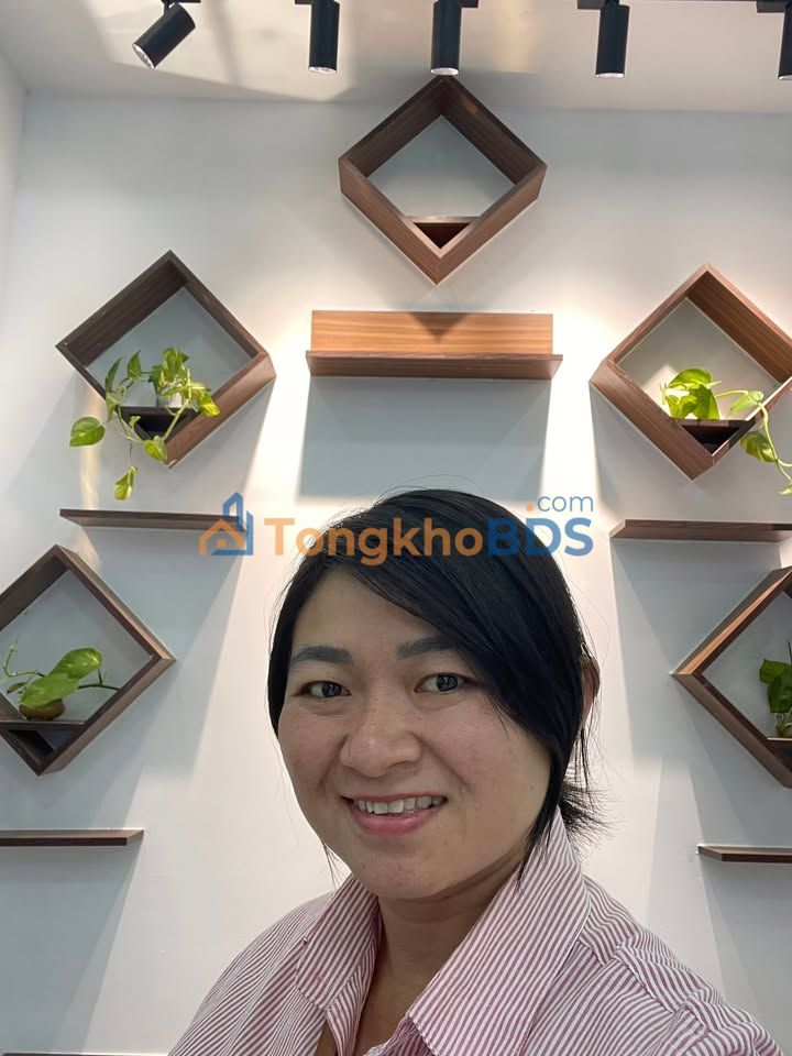 Nhà 7x5m Nguyễn Nhược Thị Q8 - 2 Lầu, 4.49 Tỷ - Sẵn Sàng Vào Ở Ngay!