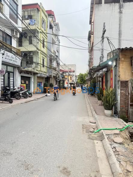 Nhà Mặt Phố Trâu Quỳ 47m² - 7 Tỷ, View Công Viên Lớn