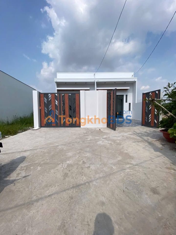 Nhà Phố Sân Vườn 301m² Hẻm 81 Trương Định, Rạch Giá - Giá Tốt, Sổ Hồng Riêng