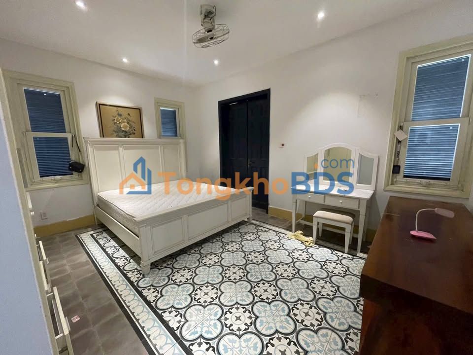 Cho thuê Biệt thự KDC Tấn Trường, Q7 - 240m² - Giá 35 triệu/tháng - Kinh doanh/Văn phòng