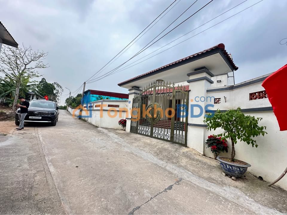 Bán Đất Lập Thạch 138m² - Vuông vắn, Đường thông, Giá 1 tỷ