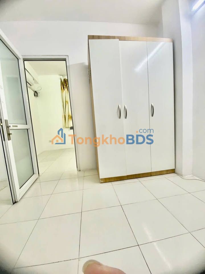 Cho thuê phòng Chùa Láng 3.2 triệu/tháng - Sẵn Sàng Ở Ngay