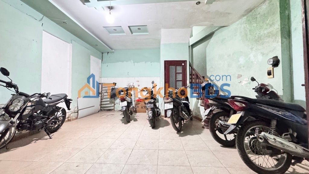 Nhà Mặt Tiền 5m9 Cầu Giấy 39m2 - 8.35 Tỷ - Sổ Hồng Riêng