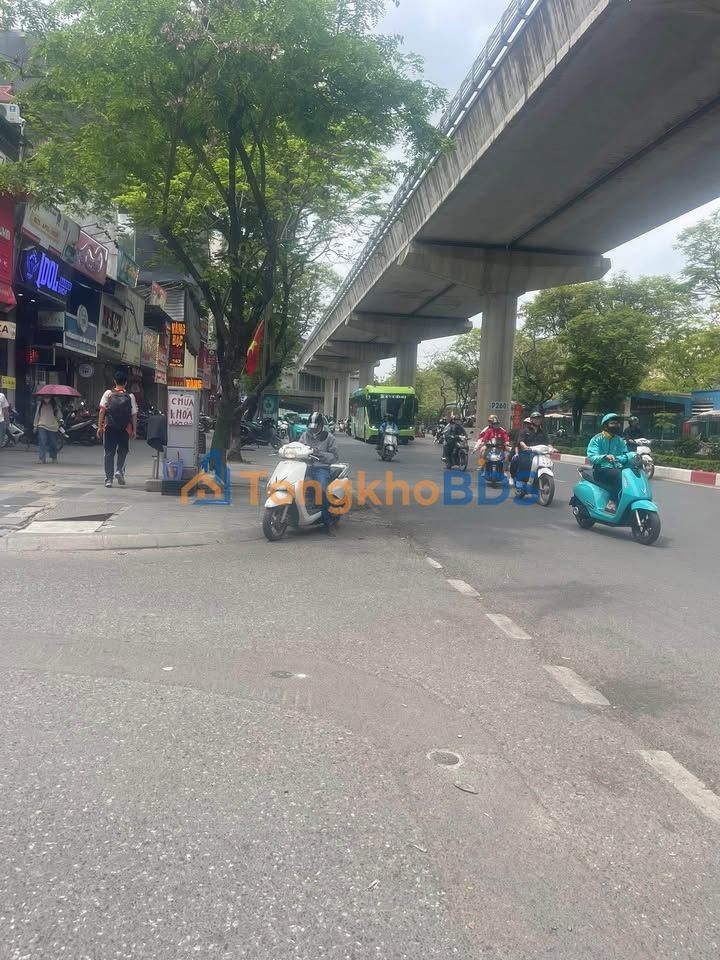 Nhà Mặt Tiền Kinh Doanh Xuân Thủy, Cầu Giấy 78m² - Lô Góc, 5 Tầng, Ô Tô Tránh