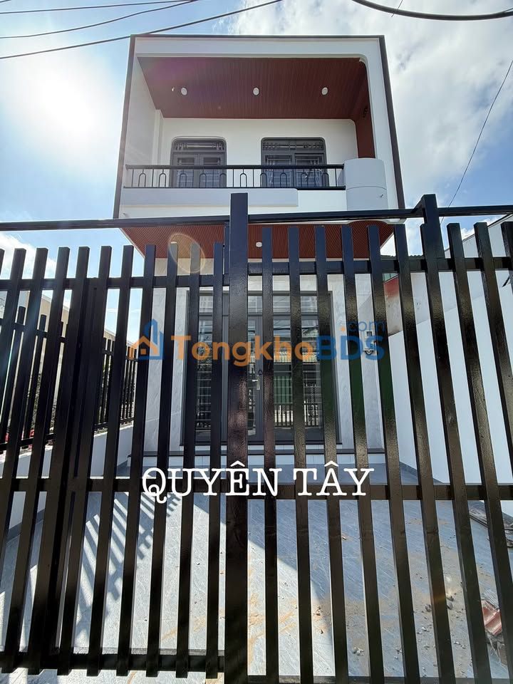 Nhà Mặt Tiền Bùi Văn Danh, Long Xuyên - 64.8m² Sổ Hồng Đủ