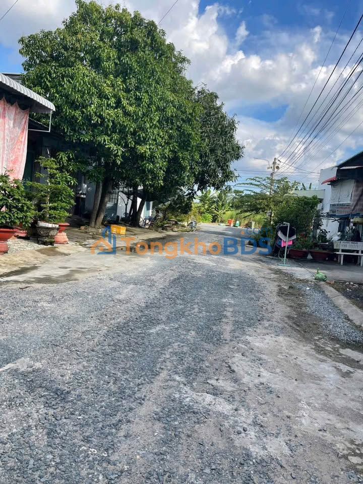 Nhà Mới Xây Long Xuyên - 72m² - Giá 1.8 Tỷ - Sẵn Sàng Về Ở