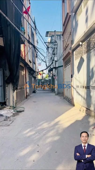 Nhà Thạch Bàn Long Biên 31m² 6 Tầng - 7.95 Tỷ, Ô Tô Tránh, Sổ Đỏ Riêng