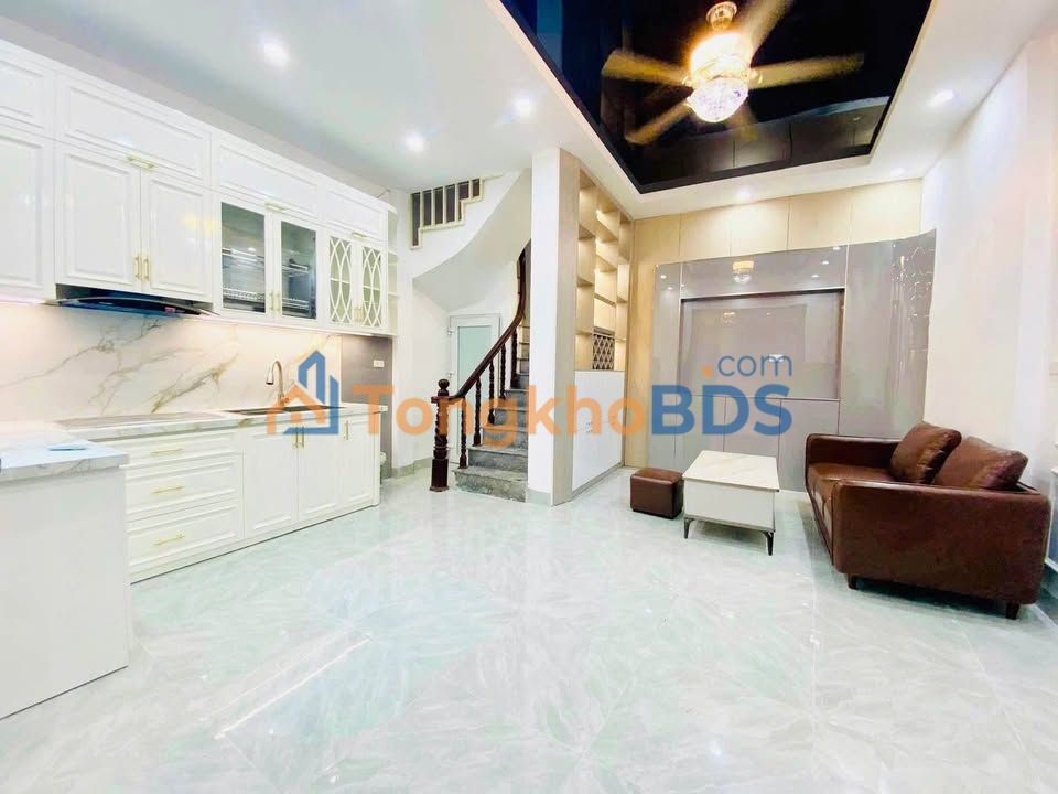 Nhà Phố Tân Mai 29m² - 4 Tầng, Ô Tô Tránh, Giá 9.x Tỷ - Sẵn Ở Ngay