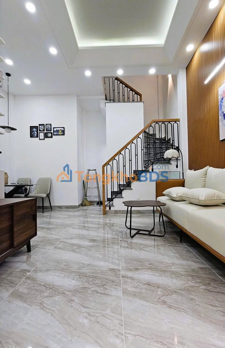 Nhà 4 Tầng Âu Dương Lân Q8 - 5.29 Tỷ, Sổ Hồng Đủ