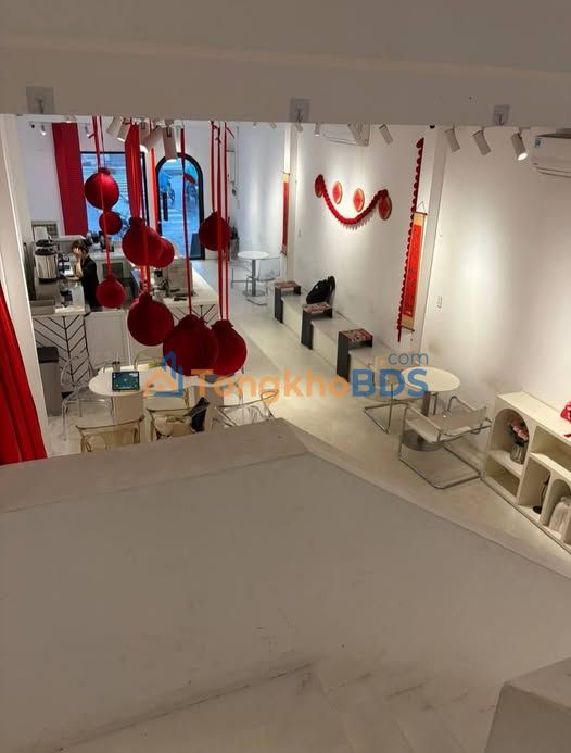 Cho thuê nhà Mặt Tiền Nguyễn Văn Linh, Hải Châu - 4 tầng, 105m², 45 triệu/tháng