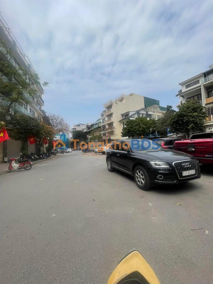 Nhà Vườn Tổng Cục 5 - 100m² Mặt Tiền Rộng, Vỉa Hè Oto - Giá Thỏa Thuận