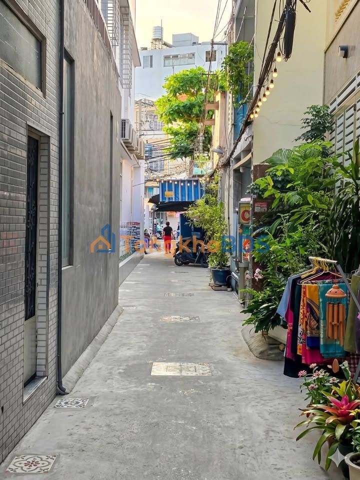 Nhà Phố 96m² P5 Q8 - 6PN - Sổ Hồng Riêng - Ô Tô Tới Nhà