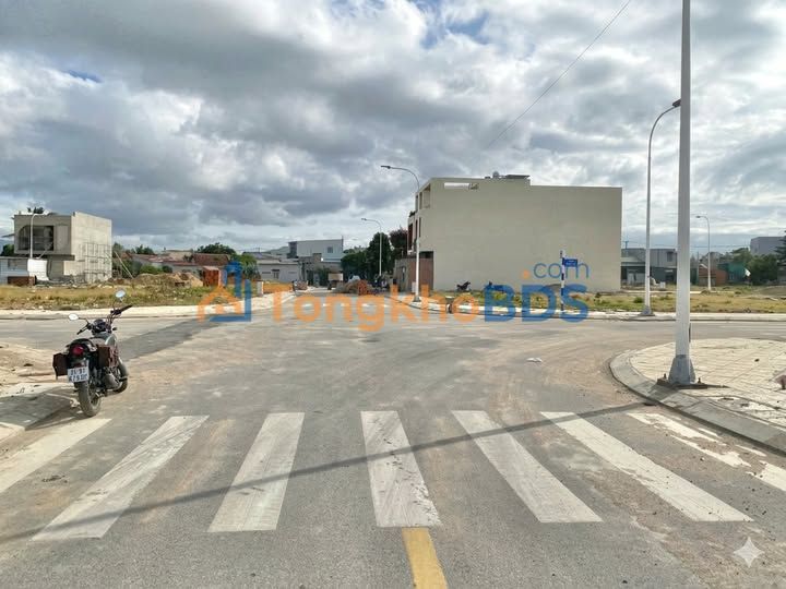 Đất TĐC Bệnh Viện Mới Ninh Hải 100m² - Hướng Đông Nam, Giá 2.2 Tỷ