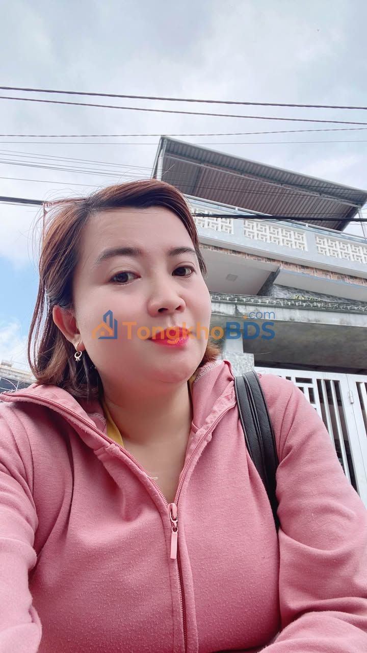 Nhà Kiên Cố 2 Tầng, 102m² Mặt Tiền Nguyễn Chí Thanh, Huế - Giá Tốt