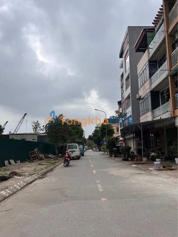 Đất nền Thạch Bàn Long Biên 30m² - Sổ đỏ sẵn, giá F0 chỉ 7 tỷ