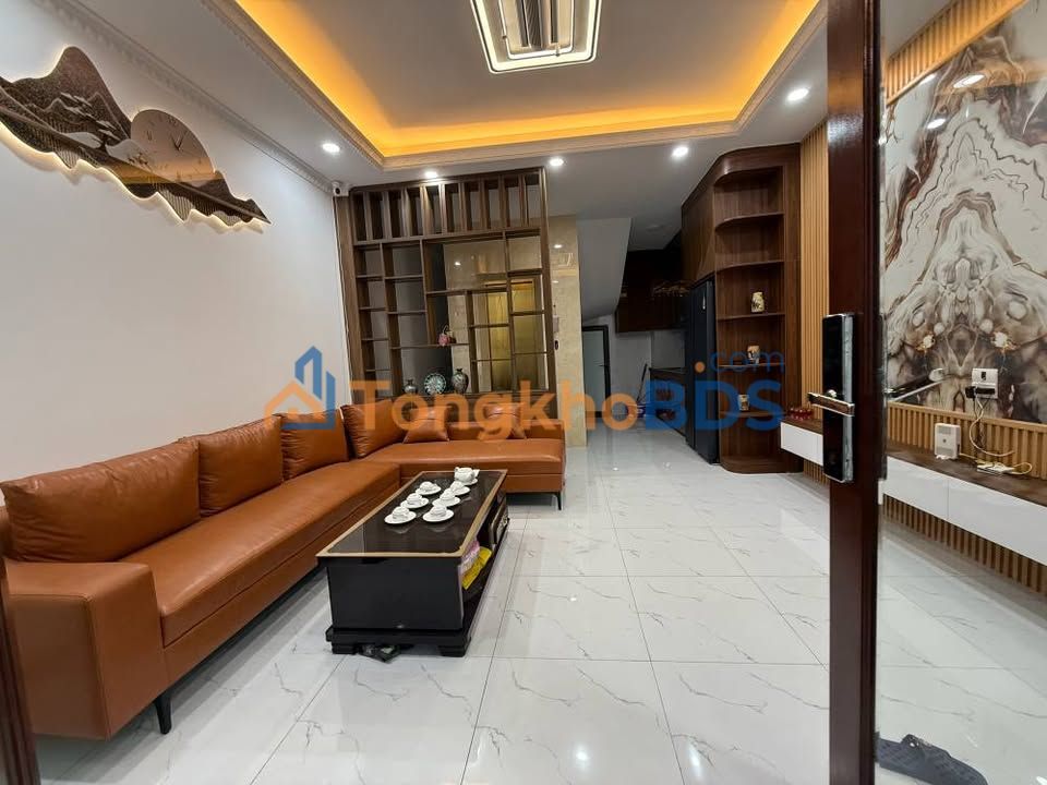 Nhà Phố Nam Dư 47m² 5 Tầng Thang Máy - Kinh Doanh Đỉnh Cao
