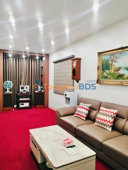 Nhà Mặt Phố Đội Cấn, Ba Đình - Kinh Doanh Đỉnh, 5 Tầng Thang Máy, 36m²