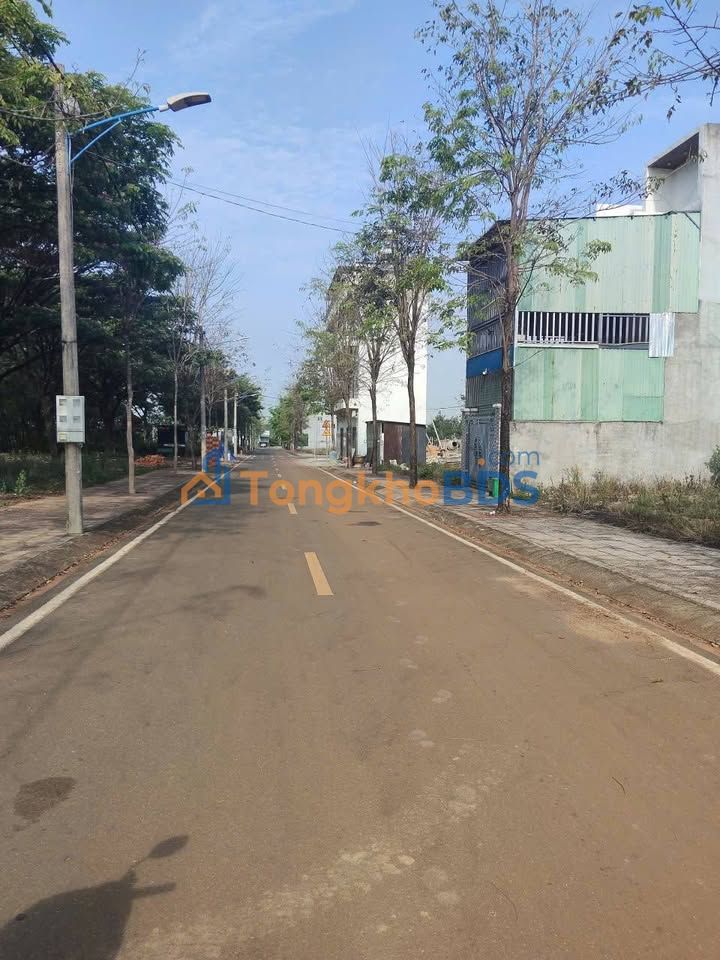 Bán Gấp Đất Nền 95m² Sổ Hồng Thổ Cư Tại Đồng Xoài - Giá Ưu Đãi