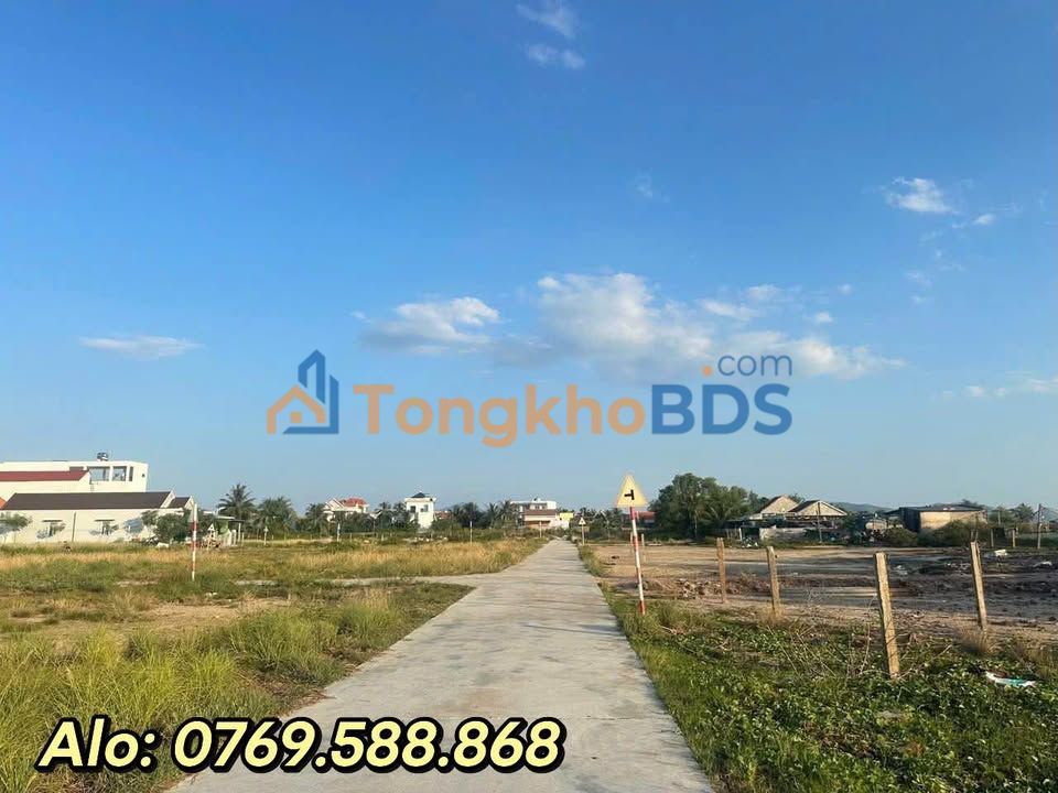 Đất đấu giá 114.6m² PK8 KKT Vân Phong - Sổ đỏ 100% thổ cư, cách biển 300m