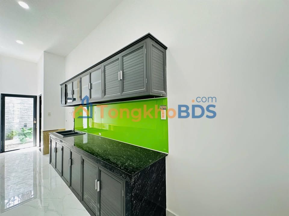 Bán Đất Cần Giuộc, Long An 108m² - Sổ Hồng Hoàn Công, Gần Chợ, Trường