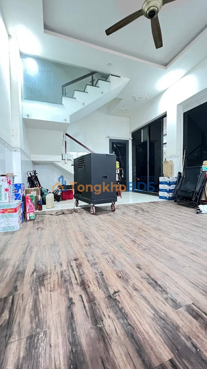 Cho thuê nhà 3 tầng KDC PHT8, Thủ Dầu Một - 5PN, 7 triệu/tháng